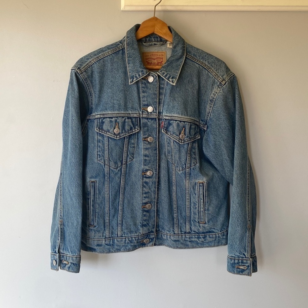 Levi's trucker style jean jacket